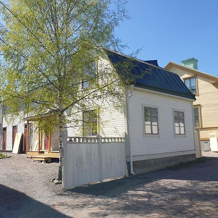 Vaelrenoverad Fin Laegenhet I Charmigt Omrade Söderhamn Dış mekan fotoğraf